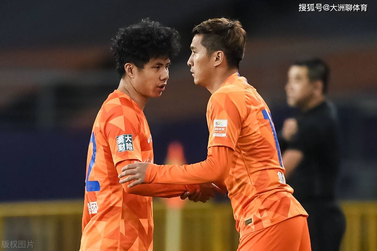 万博体育关于赛地聚焦：社区盾集结日热度飙升，山东泰山强势反弹，气氛紧张，阵容厚度经受考验的信息